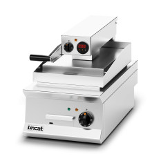 Lincat OE8211 Opus 800 Electric Counter-top Clam Griddle - Flat Upper Plate