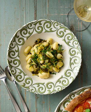 Academy Fusion Garland